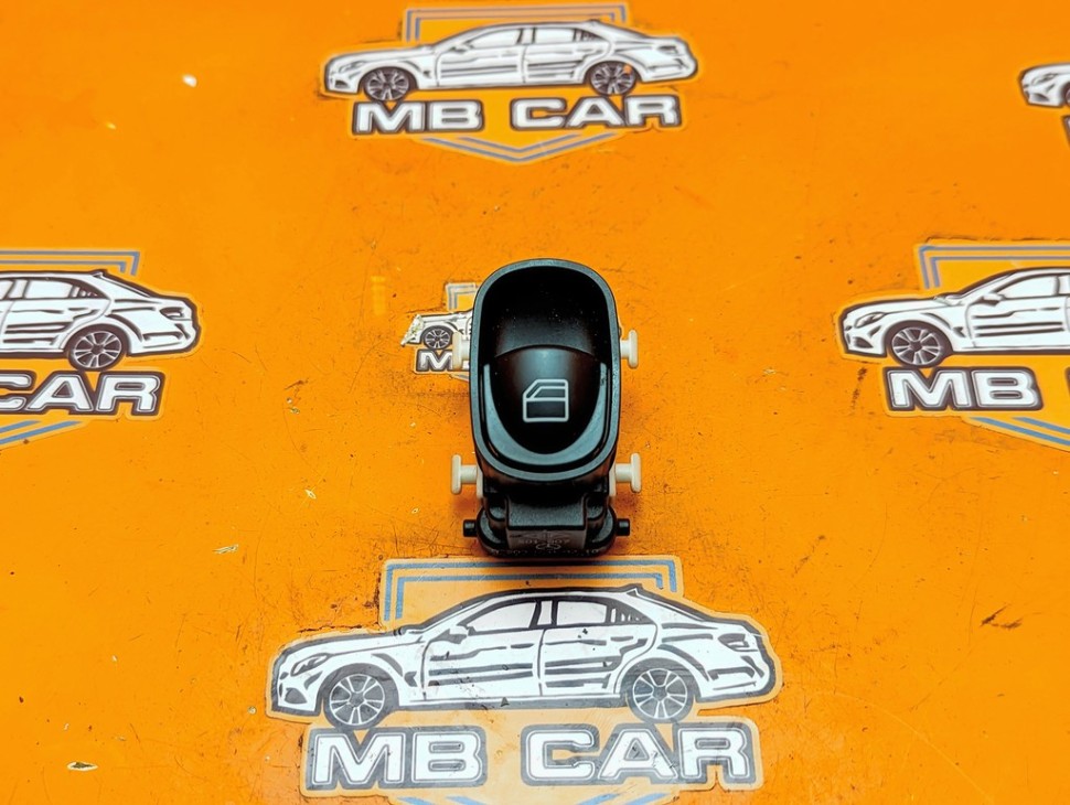 Кнопка стеклоподъемников MERCEDES-BENZ C-класс W203/S203/CL203 (2000 - 2004) фото 1 &mdash; Разборка Мерседес