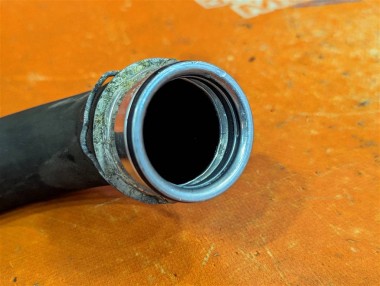 Патрубок радиатора MERCEDES-BENZ E-класс W211/S211 (2002 - 2006) — Разборка Мерседес