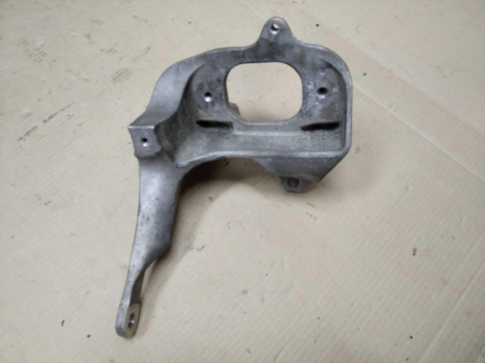 Кронштейн MERCEDES-BENZ V-класс W447 (2014 - 2025) фото 1 — Разборка Мерседес