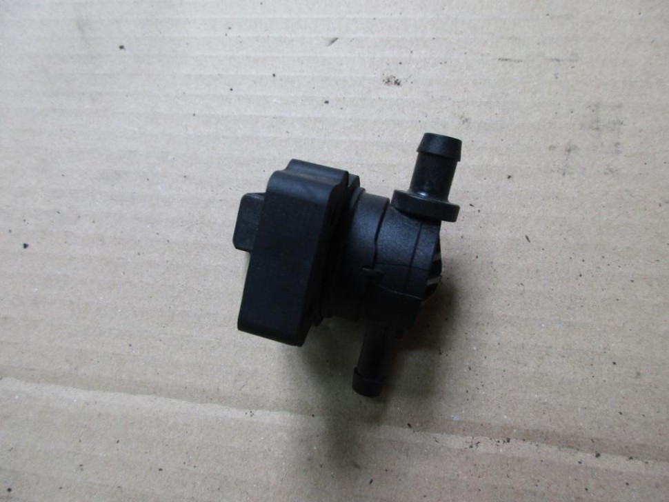 Клапан регенерации MERCEDES-BENZ C-класс W204/S204 (2006 - 2011) фото 1 — Разборка Мерседес