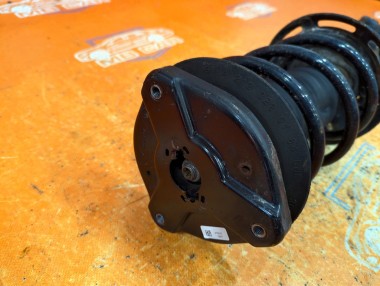 Стойка передняя MERCEDES-BENZ C-класс W204/S204 (2006 - 2011) — Разборка Мерседес