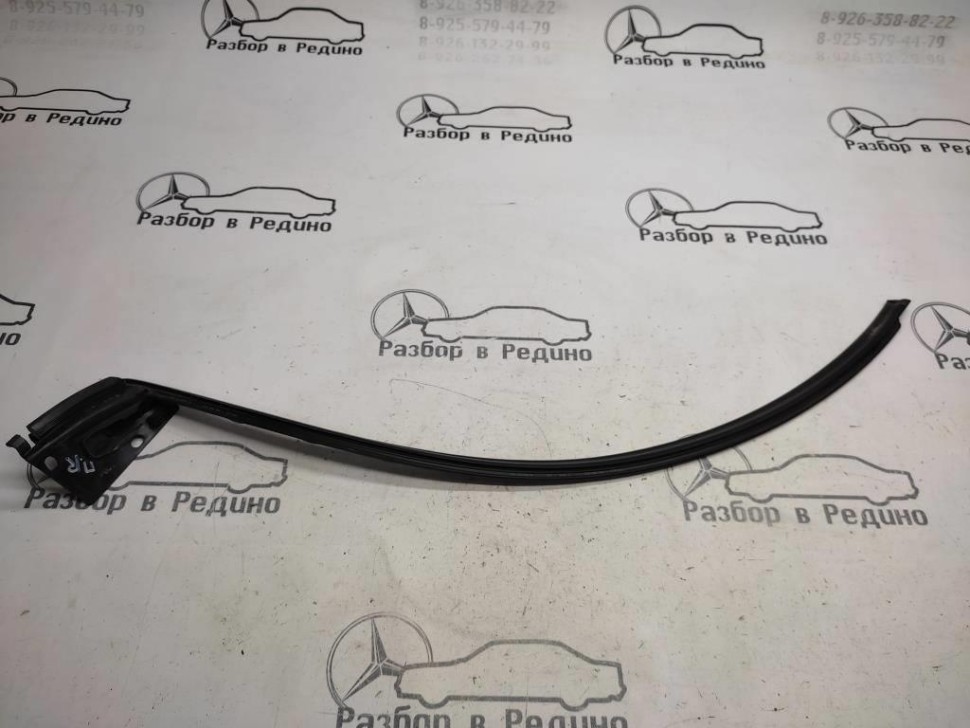 Уплотнитель стекла двери MERCEDES-BENZ SLK-класс R170 (1996 - 2000) фото 1 — Разборка Мерседес