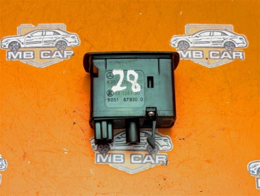 Кнопка стеклоподъемников MERCEDES-BENZ R-класс W251 рестайлинг (2007 - 2010) — Разборка Мерседес