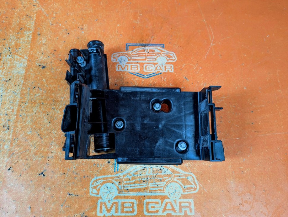 Кронштейн интеркуллера MERCEDES-BENZ A-класс AMG W176 (2013 - 2015) фото 1 &mdash; Разборка Мерседес