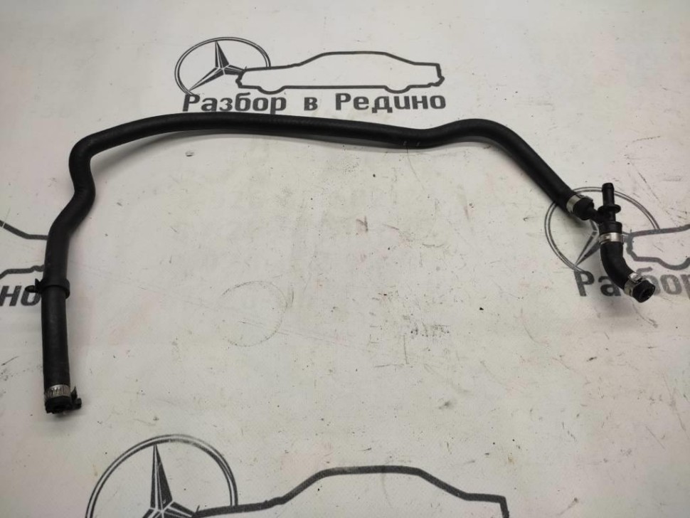Трубка вентиляции расширительного бака MERCEDES-BENZ CLS-класс C219 (2004 - 2008) фото 1 — Разборка Мерседес