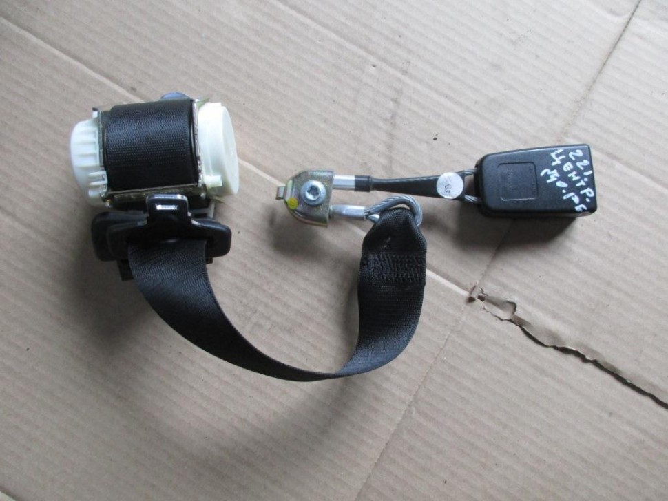 Ремень безопасности задний центральный MERCEDES-BENZ S-класс W221 (2005 - 2009) фото 1 — Разборка Мерседес