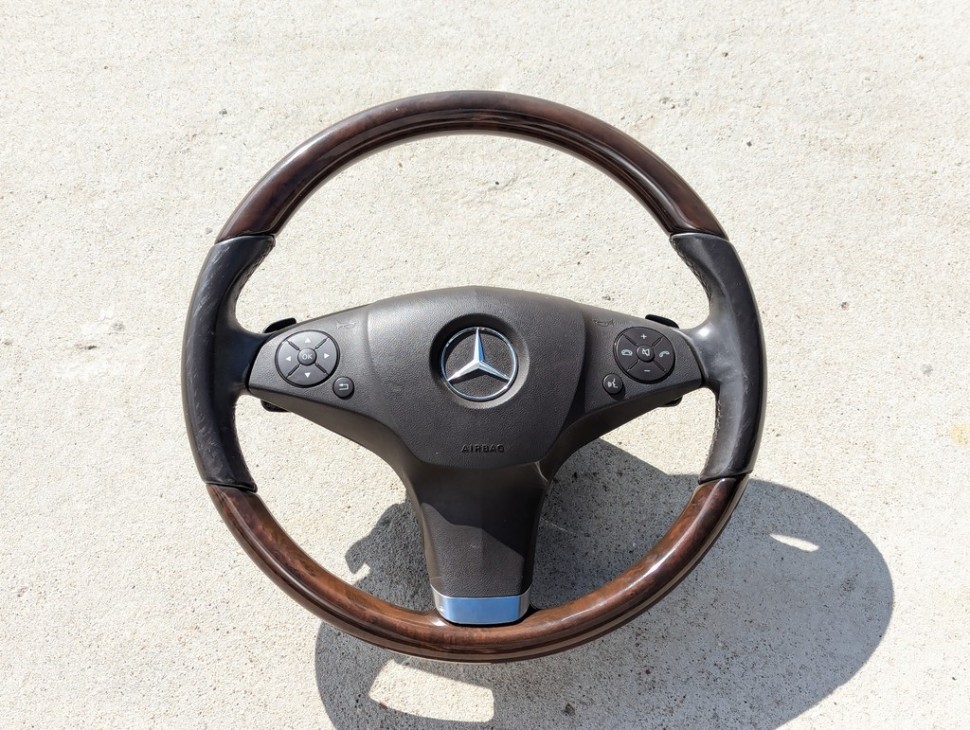 Руль MERCEDES-BENZ E-класс W212/S212/C207/A207 (2009 - 2013) фото 1 — Разборка Мерседес