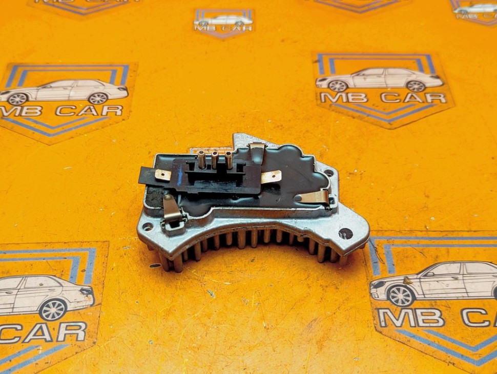 Реле моторчика печки MERCEDES-BENZ E-класс W210/S210 рестайлинг (1999 - 2003) E 200 2.0 MT (163 л.с.) фото 1 &mdash; Разборка Мерседес