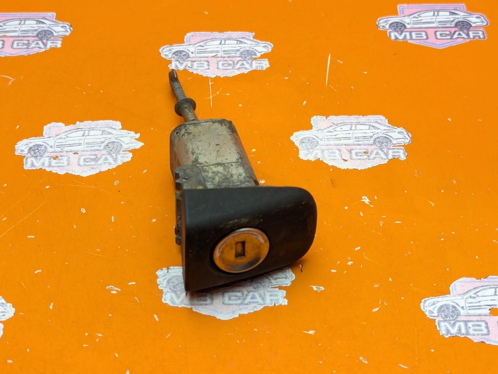 Личинки дверей MERCEDES-BENZ M-класс W163 (1997 - 2001) фото 1 &mdash; Разборка Мерседес