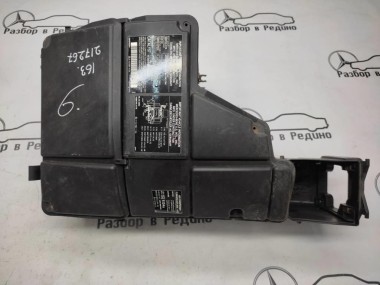 Корпус блока предохранителей MERCEDES-BENZ M-класс AMG W163 (2000 - 2001) — Разборка Мерседес