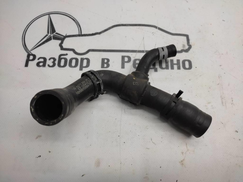 Патрубок ОЖ MERCEDES-BENZ C-класс W204/S204/С204 рестайлинг (2011 - 2015) фото 1 — Разборка Мерседес