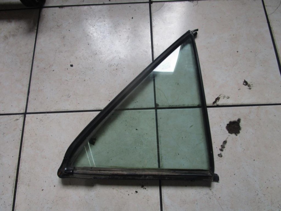 Стекло заднее левое MERCEDES-BENZ E-класс W124/S124/C124/A124 (1984 - 1997) фото 1 — Разборка Мерседес