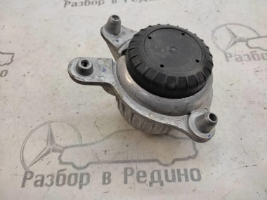 Опора двигателя MERCEDES-BENZ C-класс W205/S205/C205/A205 (2014 - 2018) — Разборка Мерседес