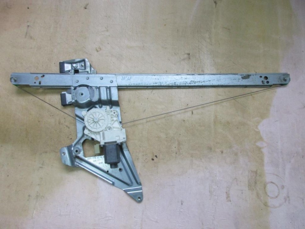 Стеклоподъемник передний правый MERCEDES-BENZ Sprinter W906 (2006 - 2019) фото 1 — Разборка Мерседес