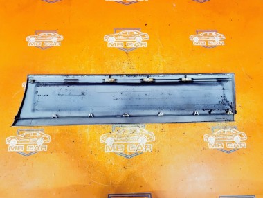 Молдинг двери MERCEDES-BENZ E-класс W124/S124/C124/A124 (1984 - 1997) — Разборка Мерседес