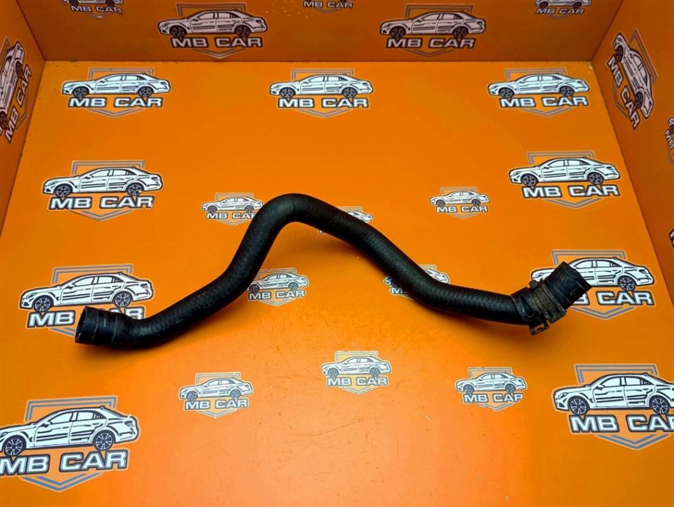 Патрубок ОЖ MERCEDES-BENZ VANEO W414 (2001 - 2005) фото 1 — Разборка Мерседес