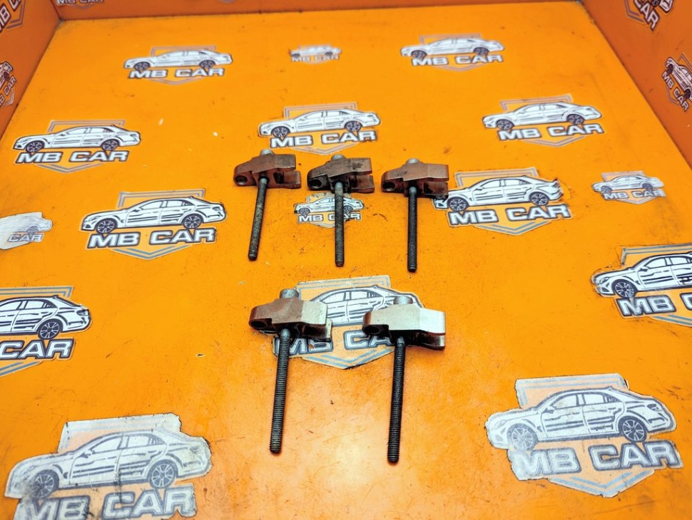 Кронштейн крепления форсунок MERCEDES-BENZ E-класс W210/S210 рестайлинг (1999 - 2003) фото 1 &mdash; Разборка Мерседес