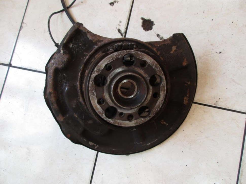 Кулак подвески задний левый MERCEDES-BENZ E-класс W211/S211 (2002 - 2006) фото 1 — Разборка Мерседес