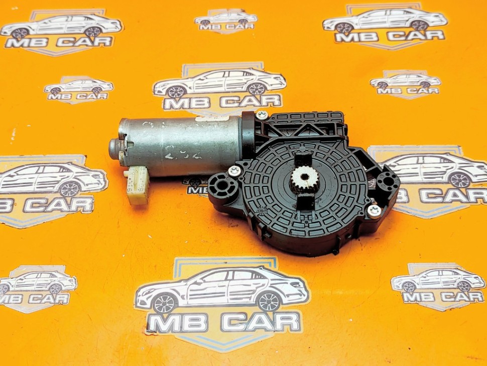 Моторчик шторки панарамной крыши MERCEDES-BENZ GLE-класс Coupe C292 (2015 - 2019) фото 1 — Разборка Мерседес