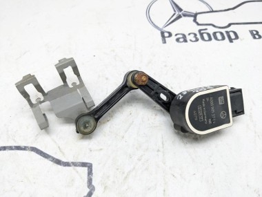 Датчик уровня пола MERCEDES-BENZ C-класс W205/S205/C205/A205 (2014 - 2018) — Разборка Мерседес