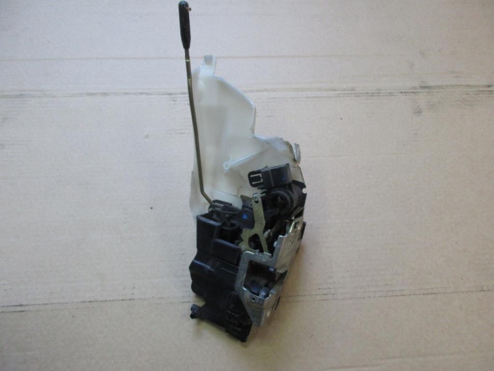 Замок двери передней правой MERCEDES-BENZ CLK-класс C208/A208 (1997 - 2000) фото 1 — Разборка Мерседес