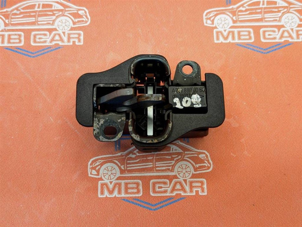 Замок капота MERCEDES-BENZ CLK-класс C209/W209 (2002 - 2005) фото 1 — Разборка Мерседес