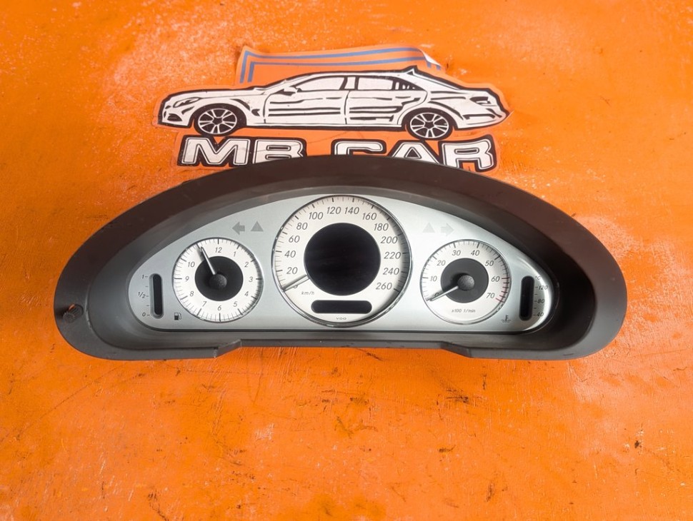 Щиток приборов MERCEDES-BENZ E-класс W211/S211 (2002 - 2006) фото 1 &mdash; Разборка Мерседес