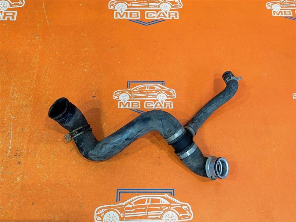 Патрубок радиатора MERCEDES-BENZ M-класс W164 рестайлинг (2008 - 2011) фото 1 — Разборка Мерседес