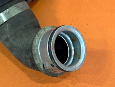 Патрубок радиатора MERCEDES-BENZ M-класс W164 рестайлинг (2008 - 2011) — Разборка Мерседес